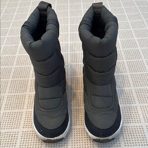 Women’s Sorel Puffy boots